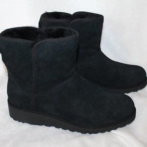 NIB UGG WOMEN'S KRISTIN SUEDE‎ AND SHEARLING SLIM STYLE MINI BOOTS BLACK 8.5